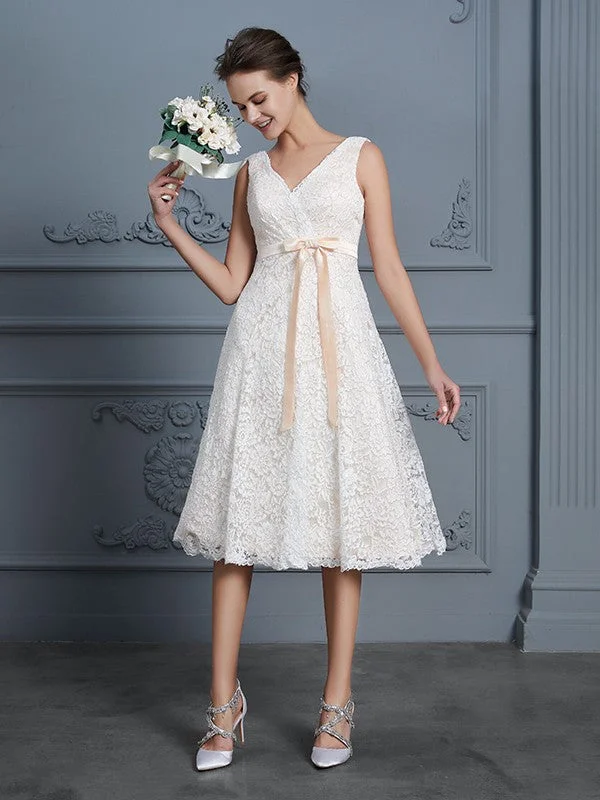 A-Line/Princess V-neck Sleeveless Knee-Length Lace Bowknot Wedding Dresses