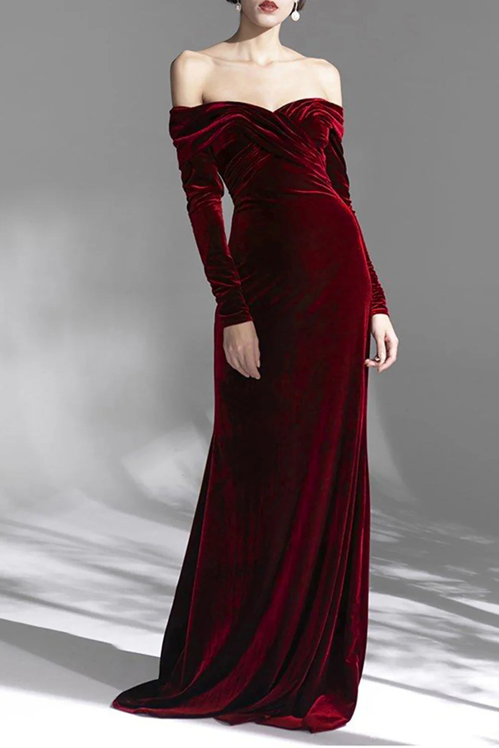 December Wedding Guest Dress Velvet Off the Shoulder Long Sleeves Floor Length Elegant Evening Dress