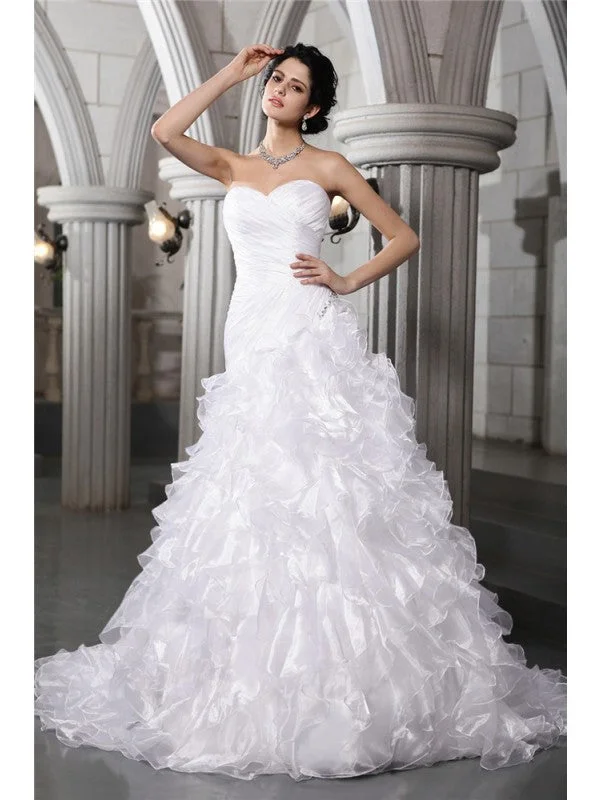 A-Line/Princess Sweetheart Sleeveless Pleats Beading Long Organza Wedding Dresses