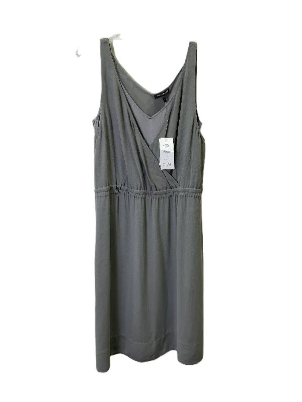 Dress Casual Short By Eileen Fisher In Grey, Size: M