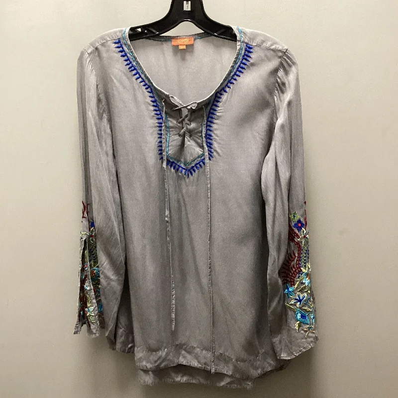 Top Long Sleeve By SCULLY In Grey, Size: L