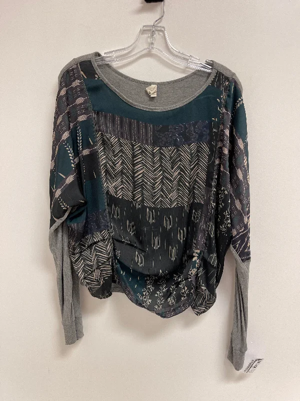 Top Long Sleeve By Tiny In Grey, Size: M